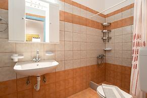 Kontaratos Studios & Apartments