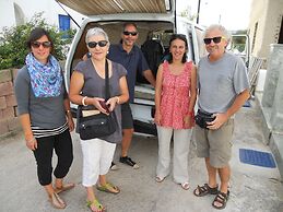 Kontaratos Studios & Apartments