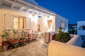 Kontaratos Studios & Apartments