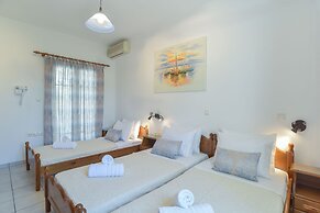 Kontaratos Studios & Apartments