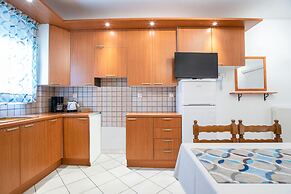 Kontaratos Studios & Apartments