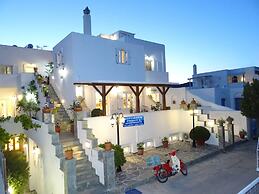 Kontaratos Studios & Apartments