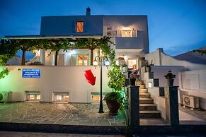 Kontaratos Studios & Apartments