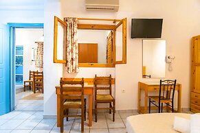 Kontaratos Studios & Apartments