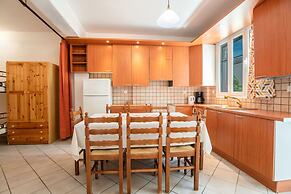 Kontaratos Studios & Apartments