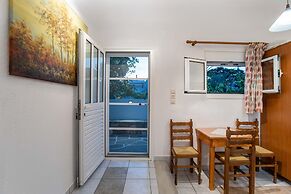 Kontaratos Studios & Apartments