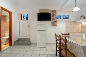 Kontaratos Studios & Apartments