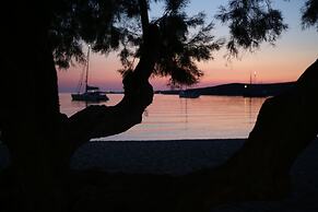 Kontaratos Studios & Apartments