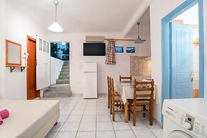 Kontaratos Studios & Apartments