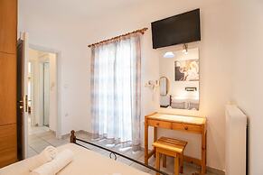 Kontaratos Studios & Apartments