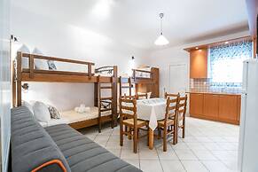 Kontaratos Studios & Apartments