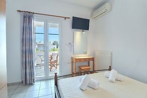 Kontaratos Studios & Apartments