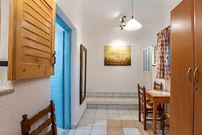 Kontaratos Studios & Apartments