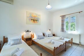 Kontaratos Studios & Apartments