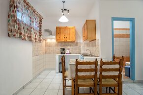 Kontaratos Studios & Apartments