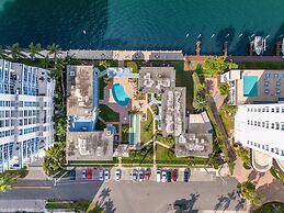 Holiday Isle Yacht Club