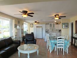 Holiday Isle Yacht Club