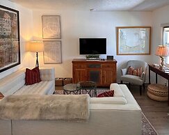 Holiday Isle Yacht Club