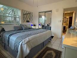 Holiday Isle Yacht Club