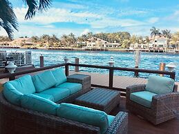 Holiday Isle Yacht Club