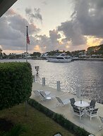 Holiday Isle Yacht Club