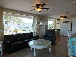 Holiday Isle Yacht Club