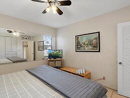 Holiday Isle Yacht Club