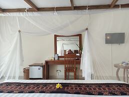 Puri Sari Beach Hotel