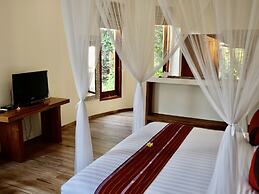 Puri Sari Beach Hotel