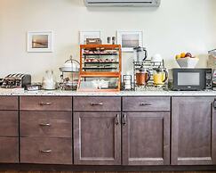 Island Inn & Suites, Ascend Hotel Collection