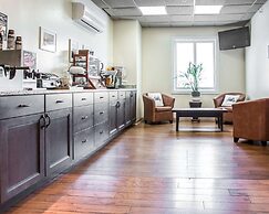 Island Inn & Suites, Ascend Hotel Collection