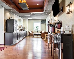 Island Inn & Suites, Ascend Hotel Collection