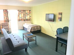 Greenview Motel