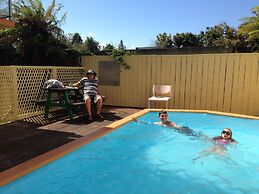 Greenview Motel