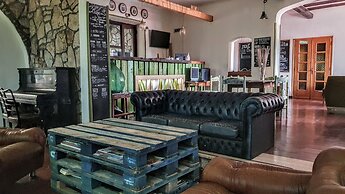 Wiki Hostel & Greenvillage