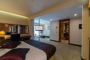 Crowne Plaza Istanbul - Harbiye by IHG