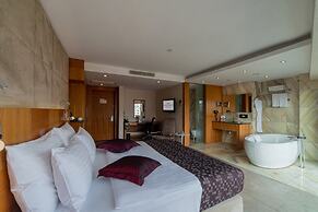 Crowne Plaza Istanbul - Harbiye by IHG