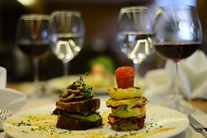 Crowne Plaza Istanbul - Harbiye by IHG