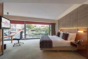 Crowne Plaza Istanbul - Harbiye by IHG