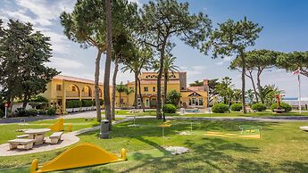 Macdonald Leila Playa Resort