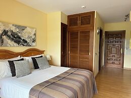 Macdonald Leila Playa Resort