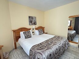 Macdonald Leila Playa Resort