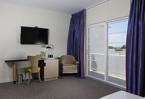 Hotel Breakwater South Beach