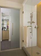 Hotel Breakwater South Beach