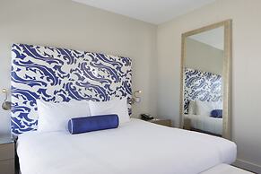 Hotel Breakwater South Beach