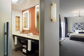 Hotel Breakwater South Beach