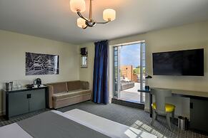 Hotel Breakwater South Beach