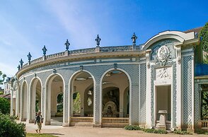 Hotel Kyriad Vichy Spa Cinq Mondes