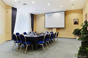 New Peterhof Hotel