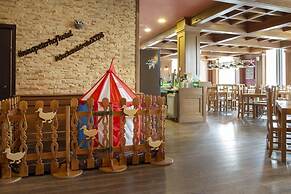 New Peterhof Hotel